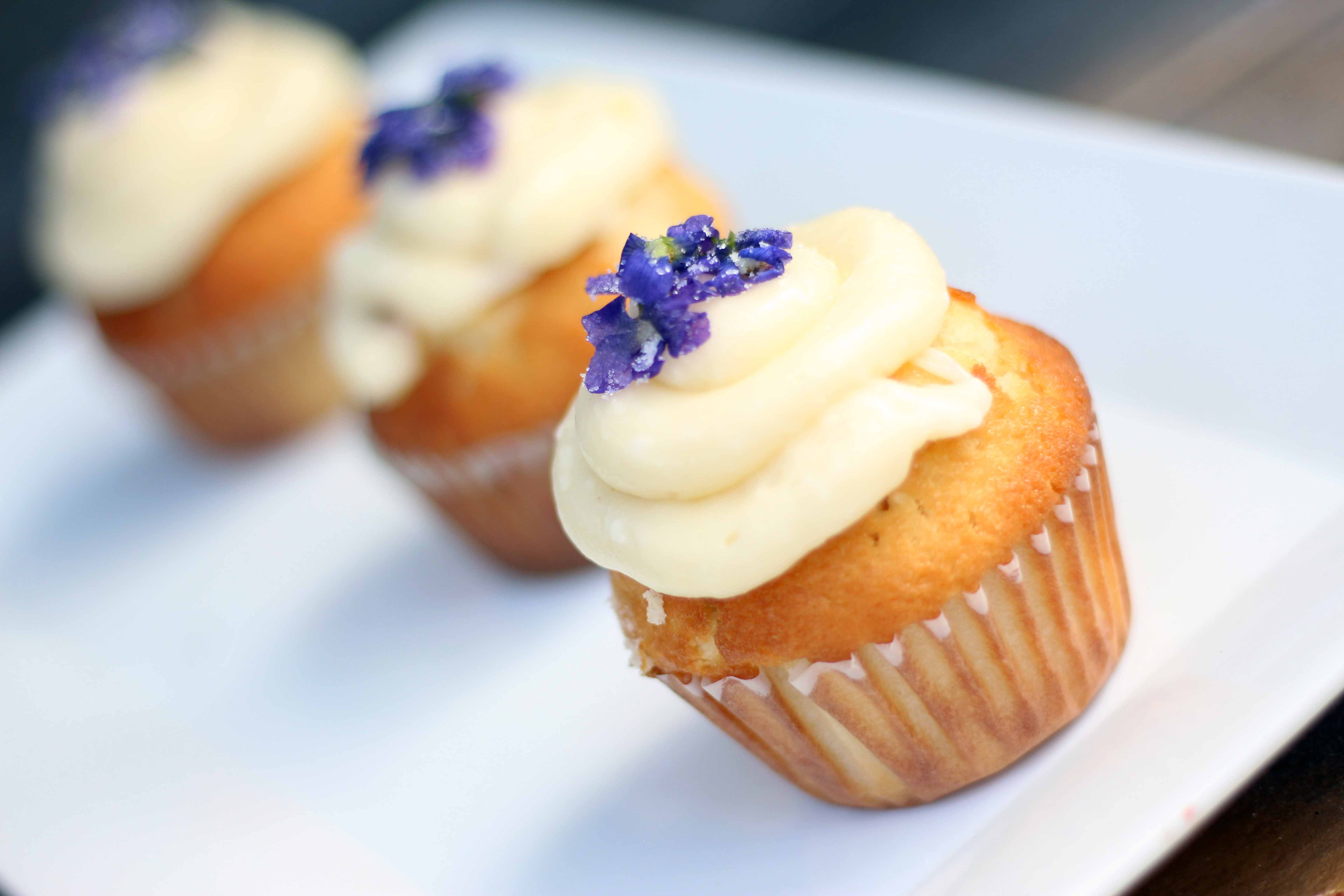 beltane cupcakes