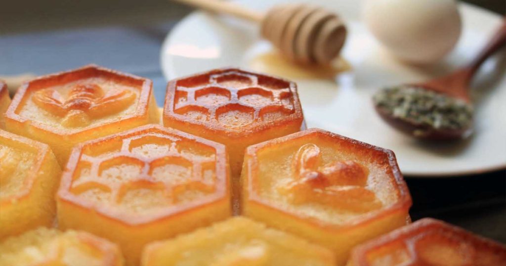 Honeycomb-shaped cake for the Summer Solstice