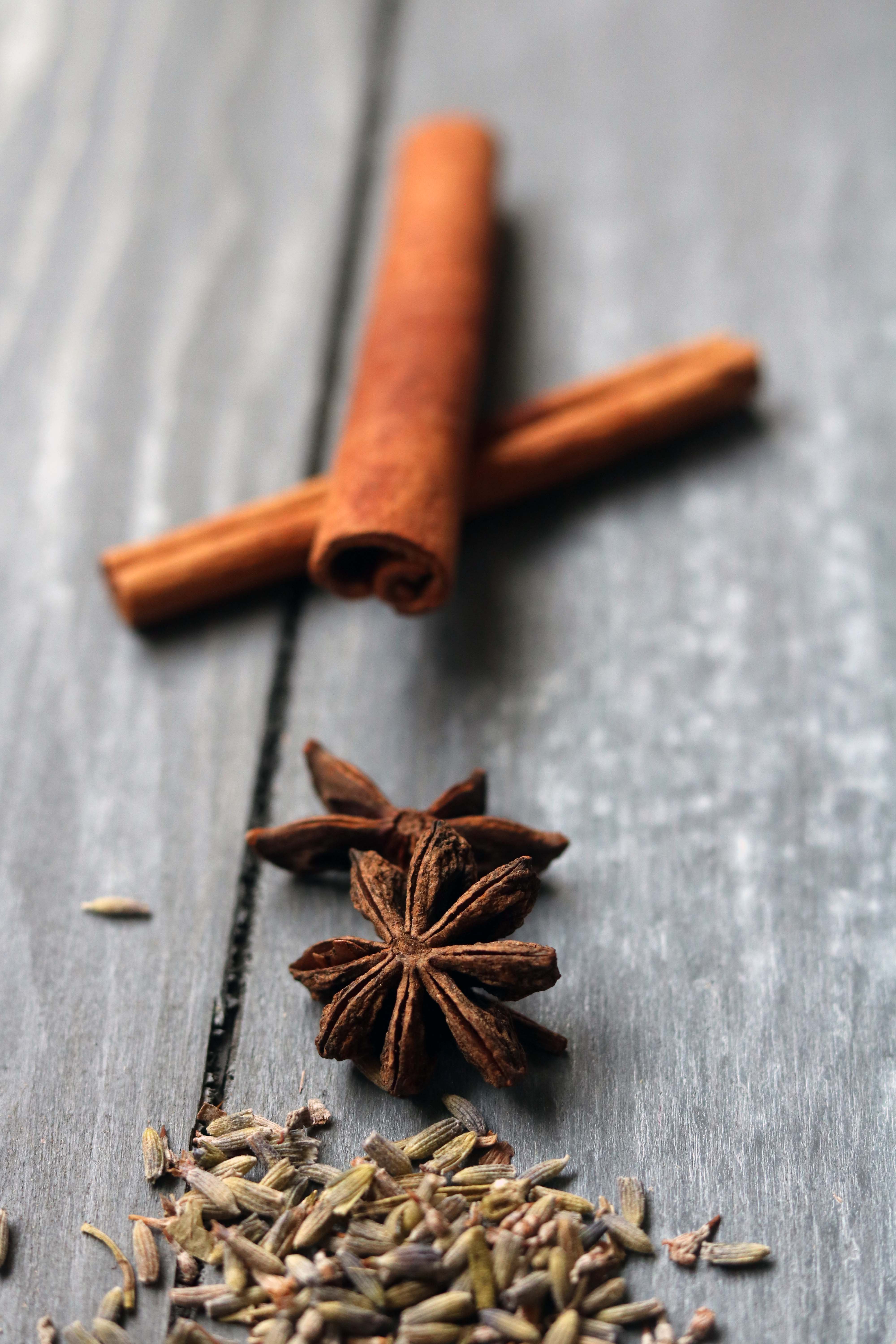 Cinnamon, star anise and lavender.