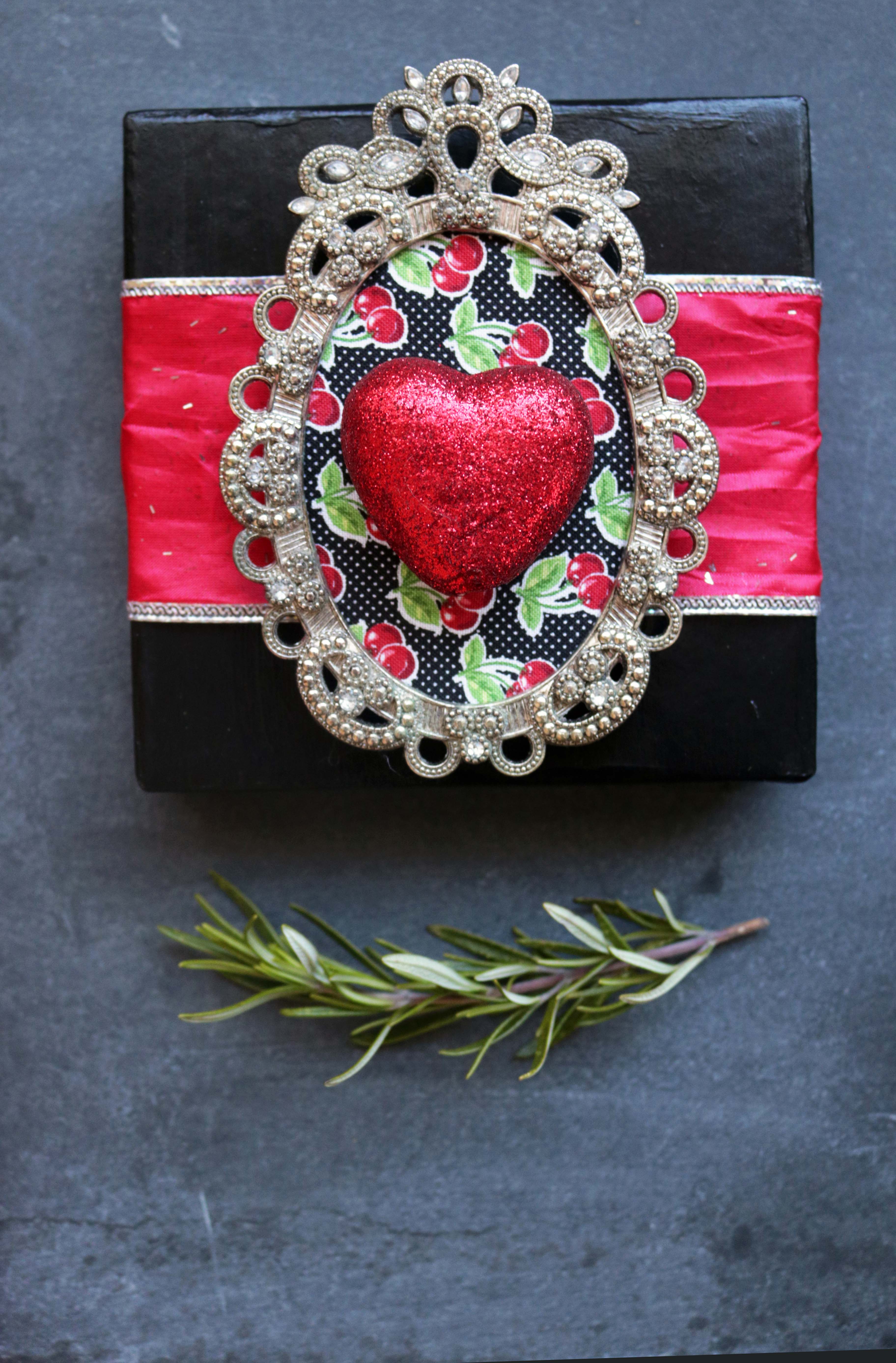 This Aphrodite love spell gift box was made entirely of scraps from around my house. Come check it out and get inspired to make one of your own using what you alreaduy have!