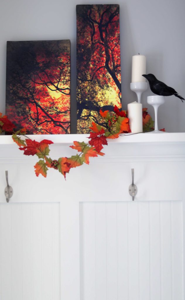 DIY autumn canvas for fall decor.