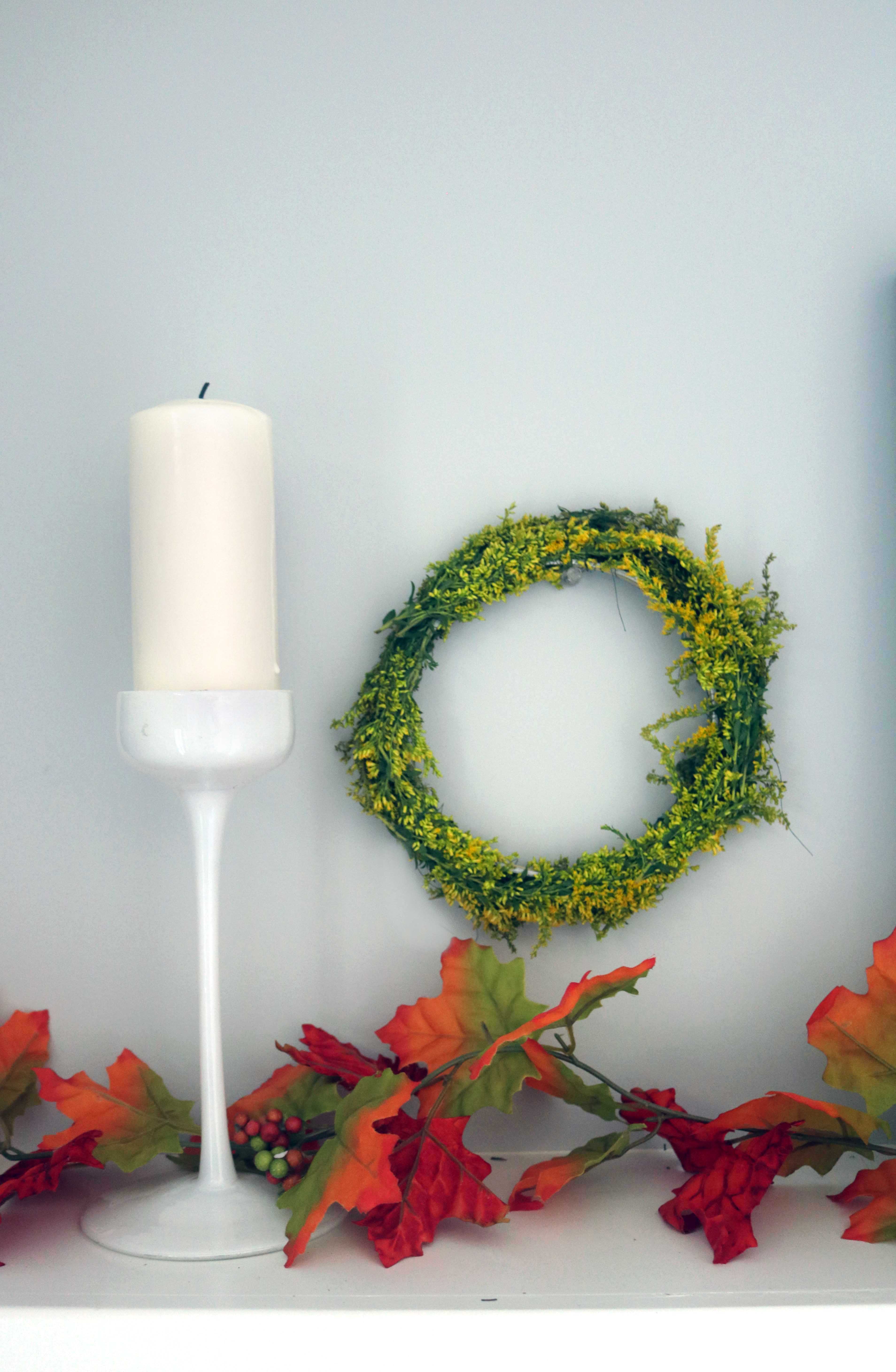 Natural autumn wreath on an embroidery hoop.