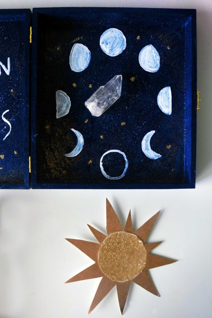 Moon phase tracker easy DIY craft.