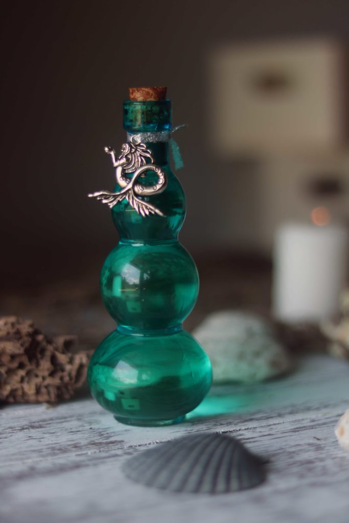 Ritual oil for the sea witch: a few simple essential oil blend recipes.