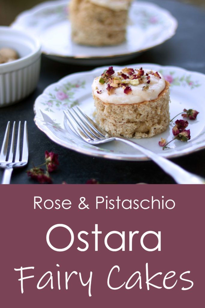 Ostara fairy cakes with pistaschio and rose buttercream for a woodland party on the Spring Equinox.