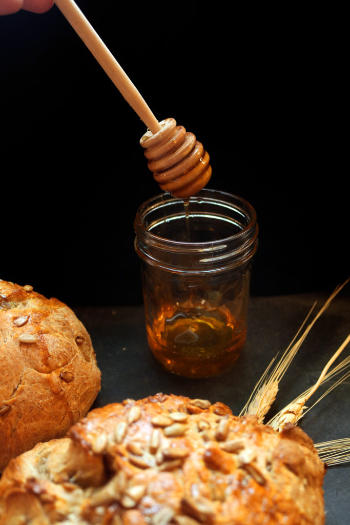 How to make honey sun bread for Lughnasadh.